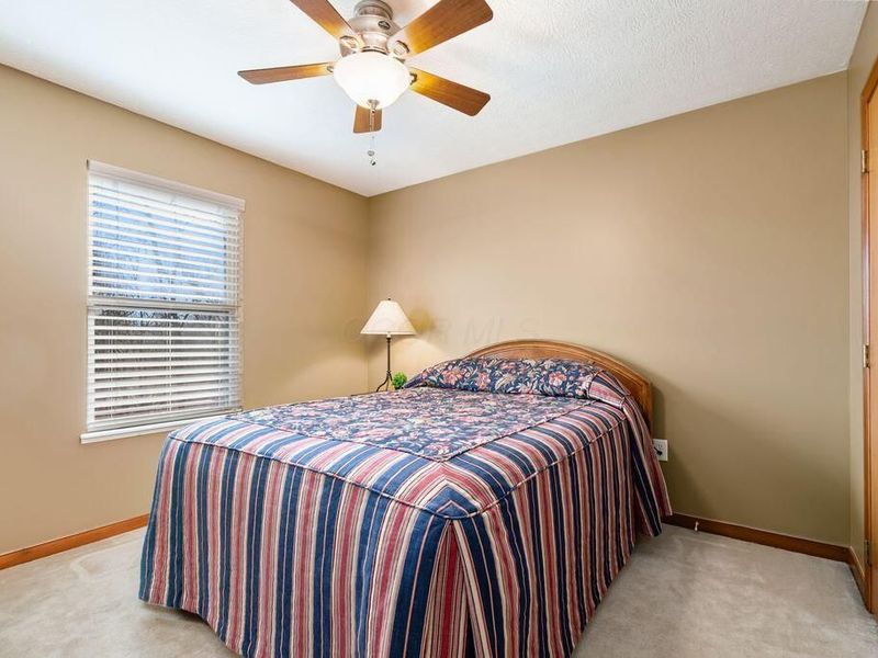 8145 Reynoldswood Drive, Reynoldsburg, OH 43068 Photo 19