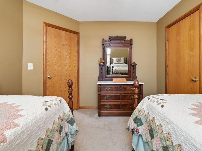 8145 Reynoldswood Drive, Reynoldsburg, OH 43068 Photo 22