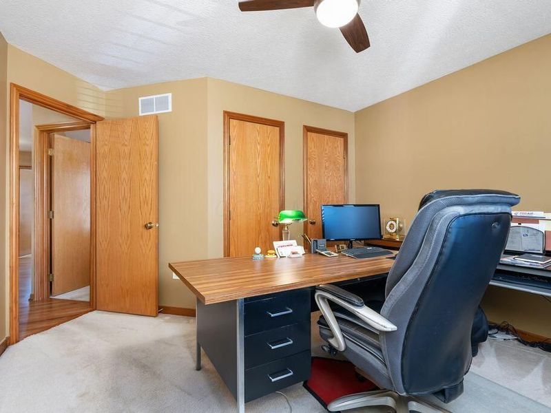 8145 Reynoldswood Drive, Reynoldsburg, OH 43068 Photo 24