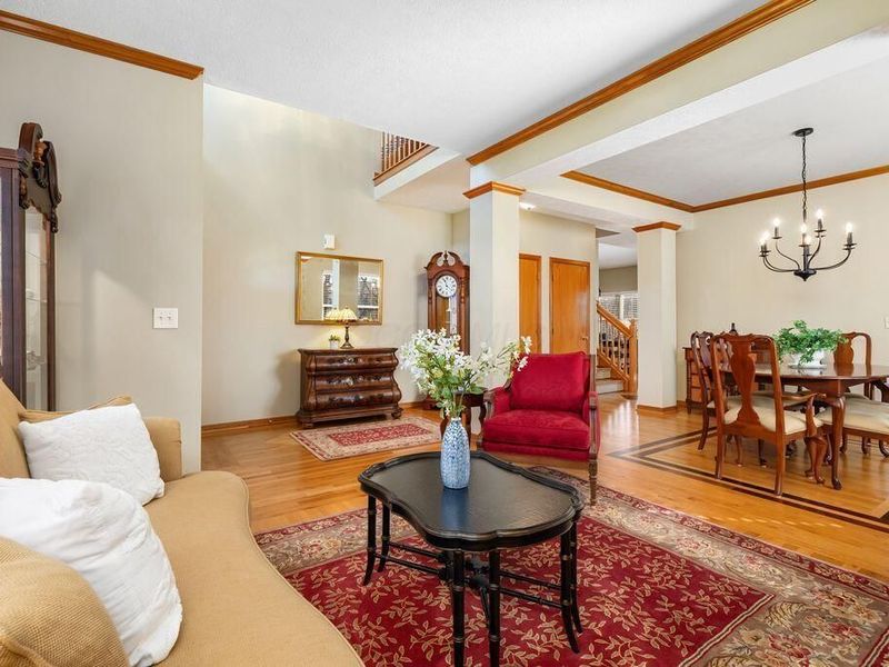 8145 Reynoldswood Drive, Reynoldsburg, OH 43068 Photo 3