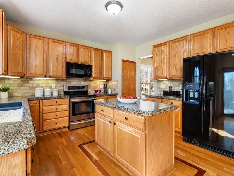 8145 Reynoldswood Drive, Reynoldsburg, OH 43068 Photo 8