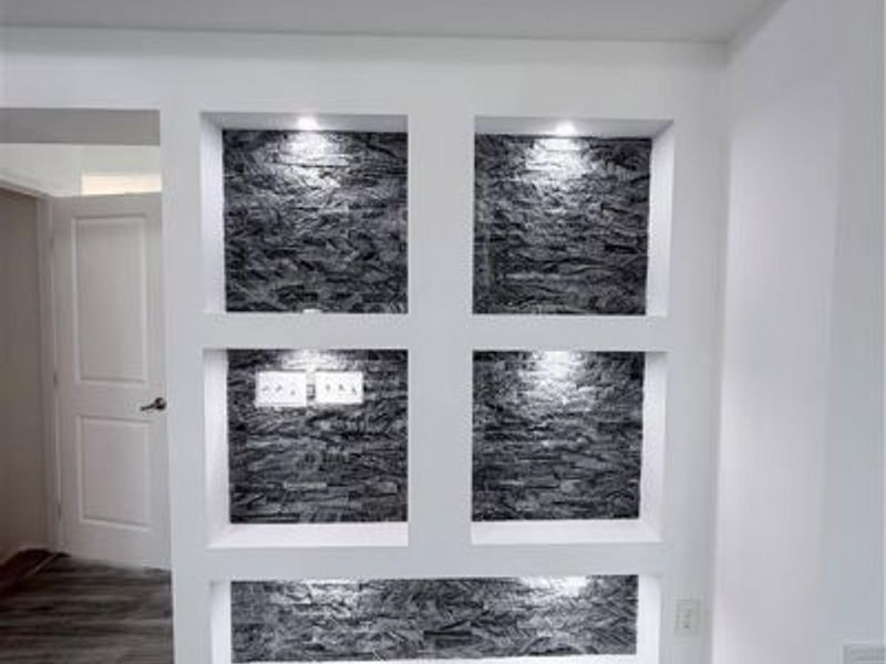 8127 Bushclover Drive, Tipp City, OH 45371 Photo 13