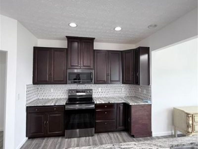 8127 Bushclover Drive, Tipp City, OH 45371 Photo 15