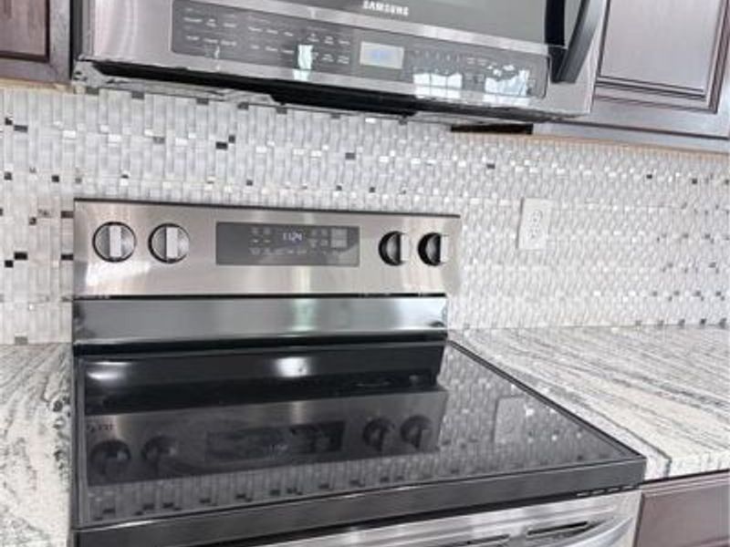 8127 Bushclover Drive, Tipp City, OH 45371 Photo 19