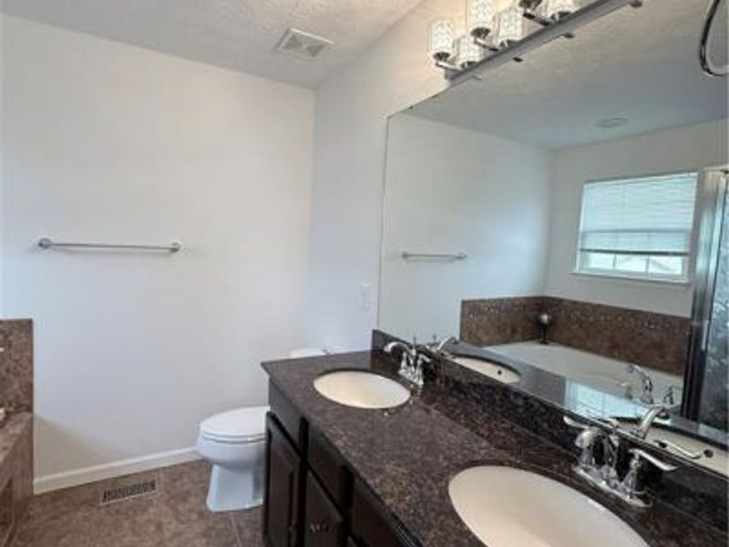 8127 Bushclover Drive, Tipp City, OH 45371 Photo 34