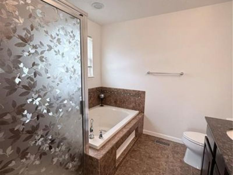 8127 Bushclover Drive, Tipp City, OH 45371 Photo 36