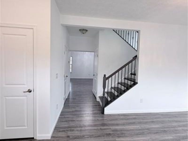 8127 Bushclover Drive, Tipp City, OH 45371 Photo 5