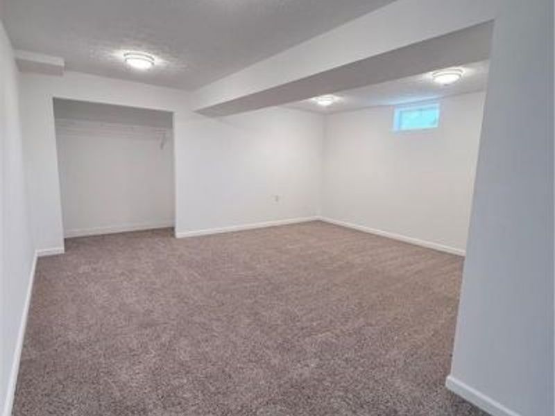 8127 Bushclover Drive, Tipp City, OH 45371 Photo 57