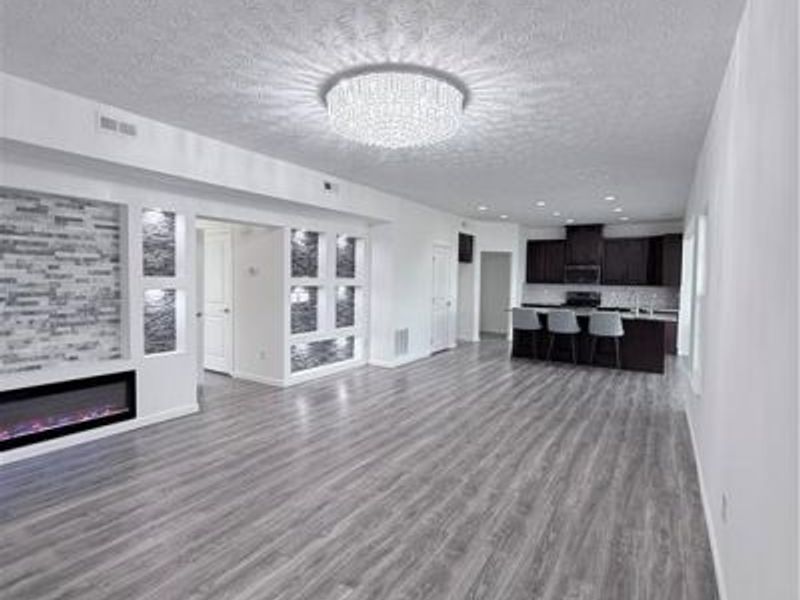 8127 Bushclover Drive, Tipp City, OH 45371 Photo 8