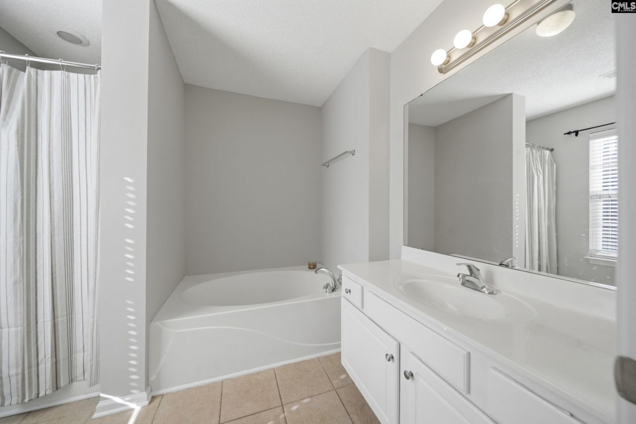 102 Tuscany Court  Photo 13