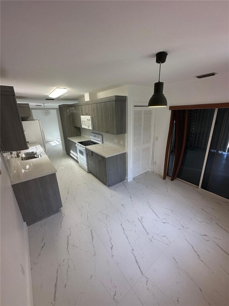 1445 Grant St, Unit A, Hollywood, FL 33020 Photo