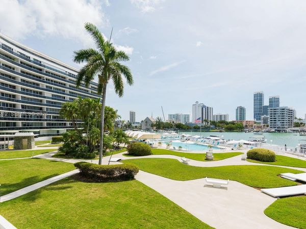 900 Bay Dr, Unit 224, Miami Beach, FL 33141