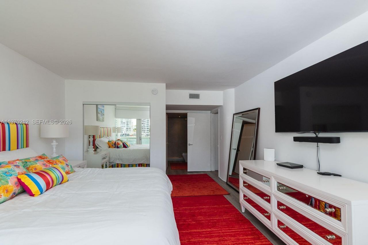 900 Bay Dr, Unit 224, Miami Beach, FL 33141 Photo