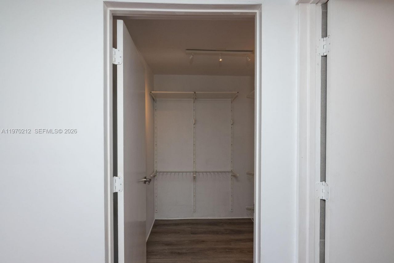 900 Bay Dr, Unit 224, Miami Beach, FL 33141 Photo