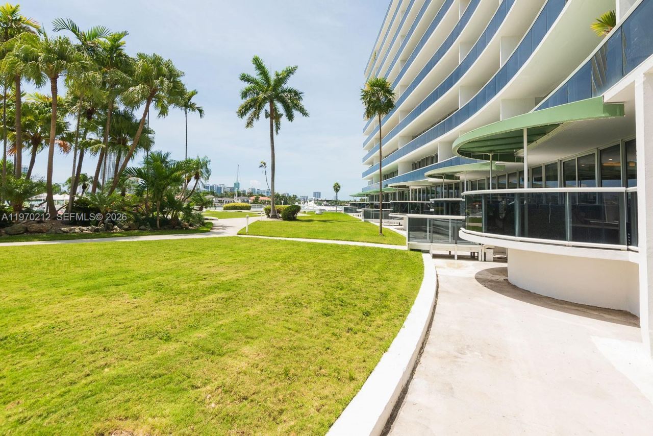 900 Bay Dr, Unit 224, Miami Beach, FL 33141 Photo