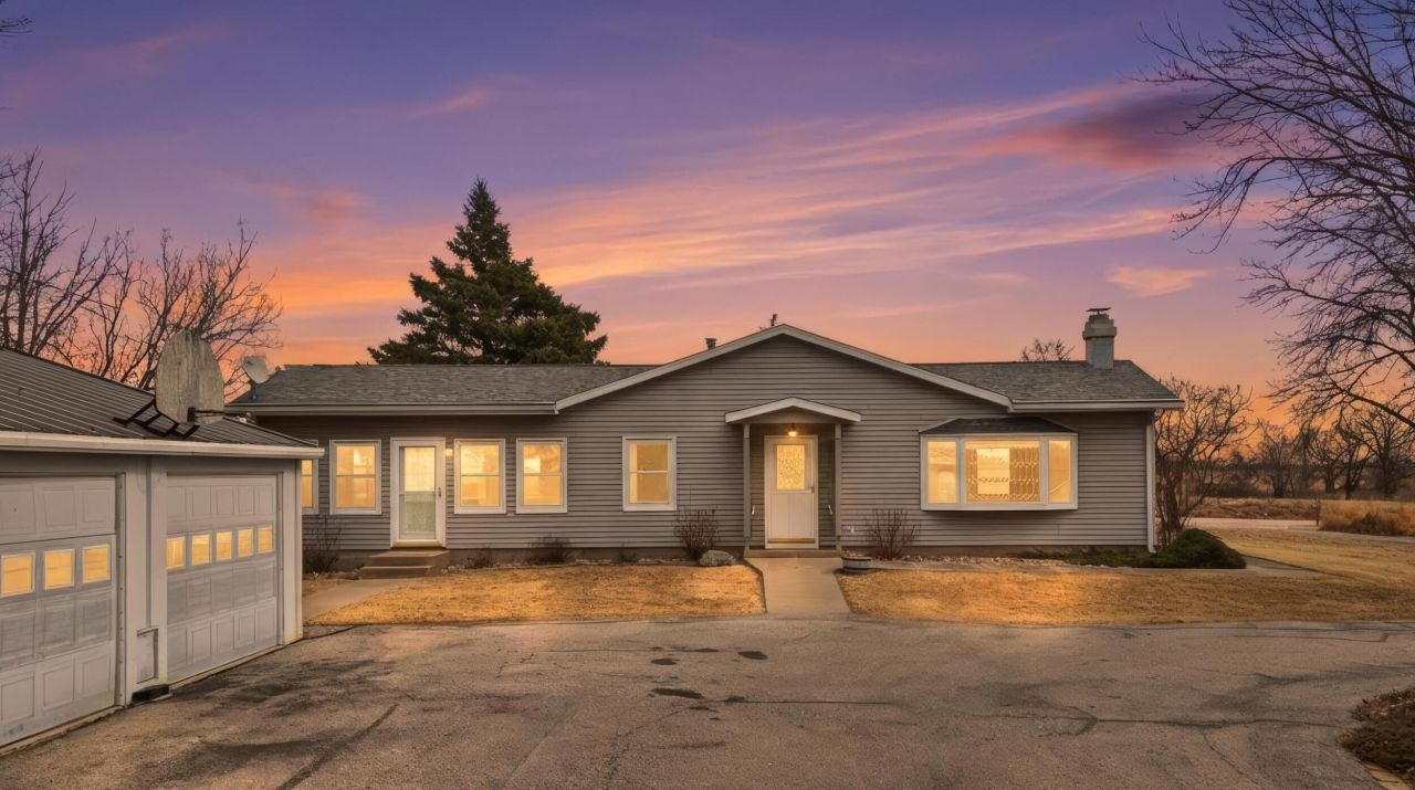 1778 Taylor Avenue, Muscatine, IA 52761 Main Photo