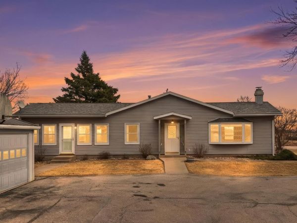 1778 TAYLOR AVENUE, Muscatine, IA 52761