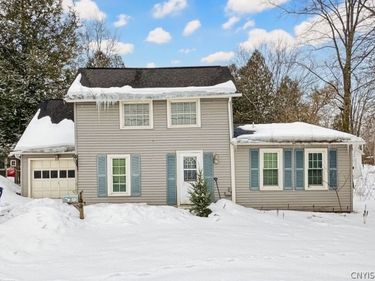 129 College Street, Clinton, NY 13323