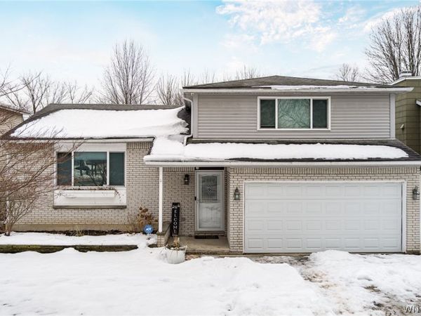 92 Sunset Ct, Amherst, NY 14228