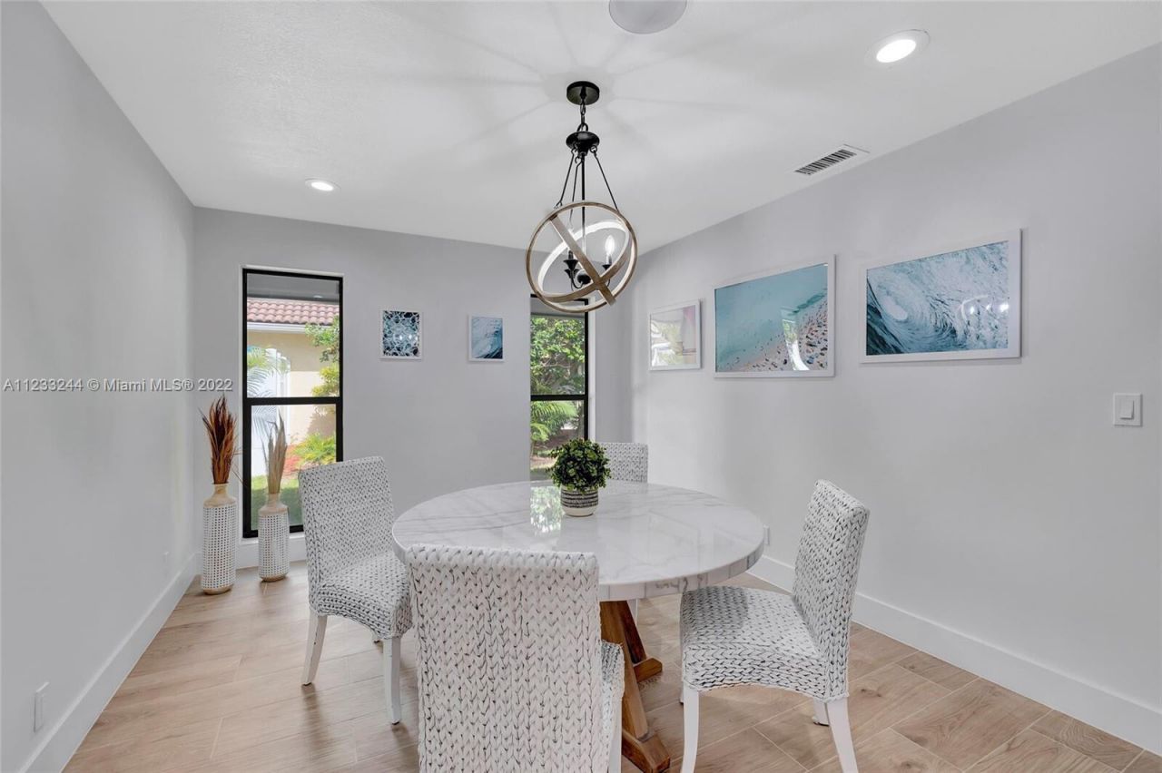 2824 NW 28th Street, Boca Raton, FL 33434 Photo