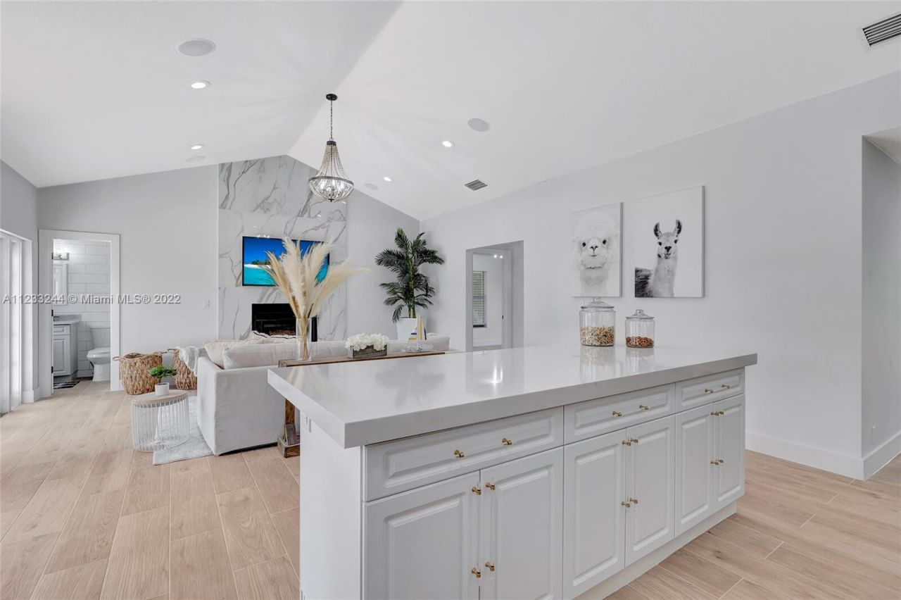 2824 NW 28th Street, Boca Raton, FL 33434 Photo