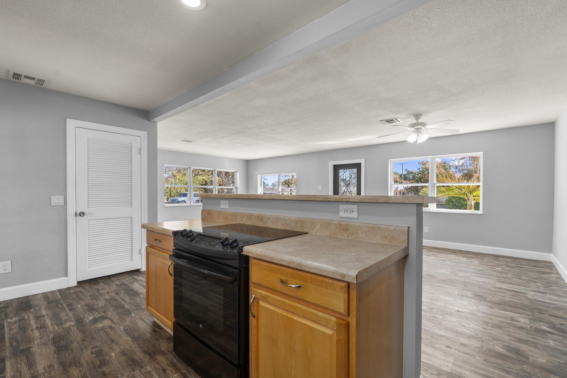 924 SE Dolphin Drive, Stuart, FL 34996 Photo