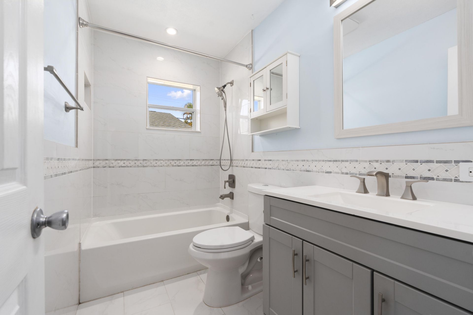 924 SE Dolphin Drive, Stuart, FL 34996 Photo