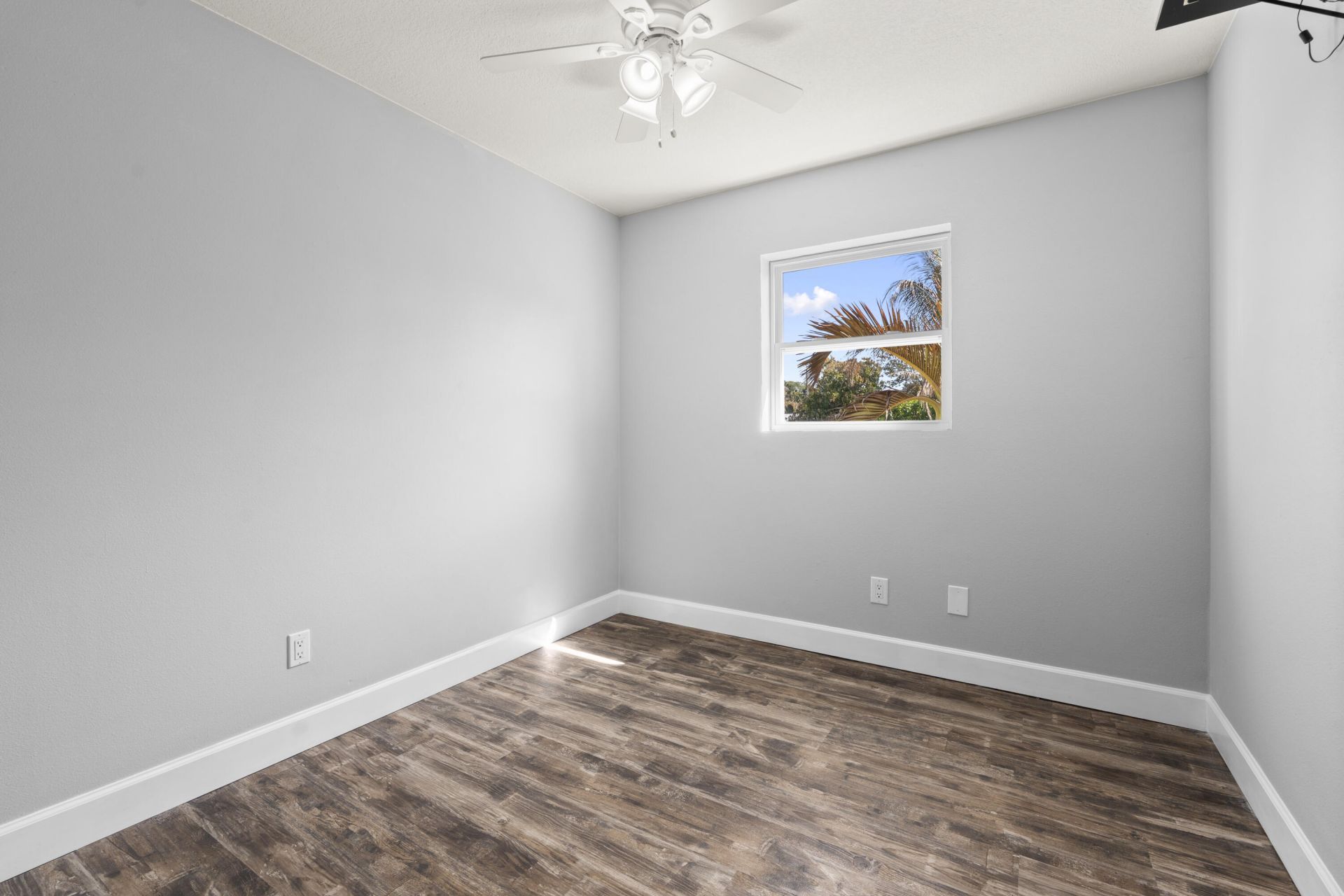 924 SE Dolphin Drive, Stuart, FL 34996 Photo