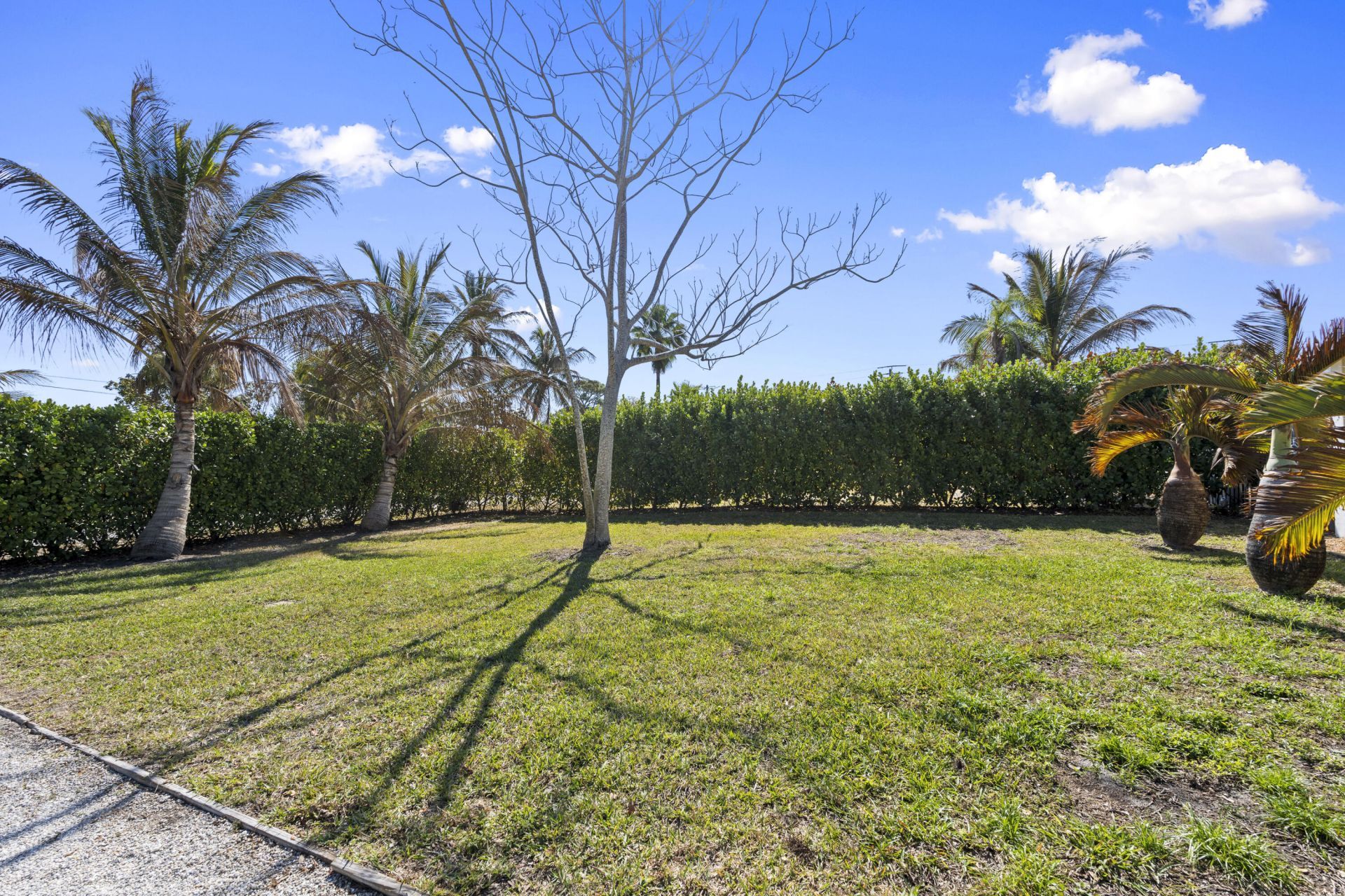 924 SE Dolphin Drive, Stuart, FL 34996 Photo