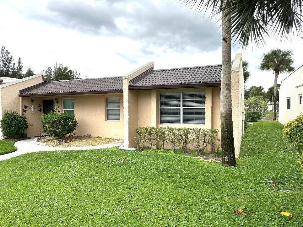234 Lake Meryl Drive, West Palm Beach, FL 33411 Photo