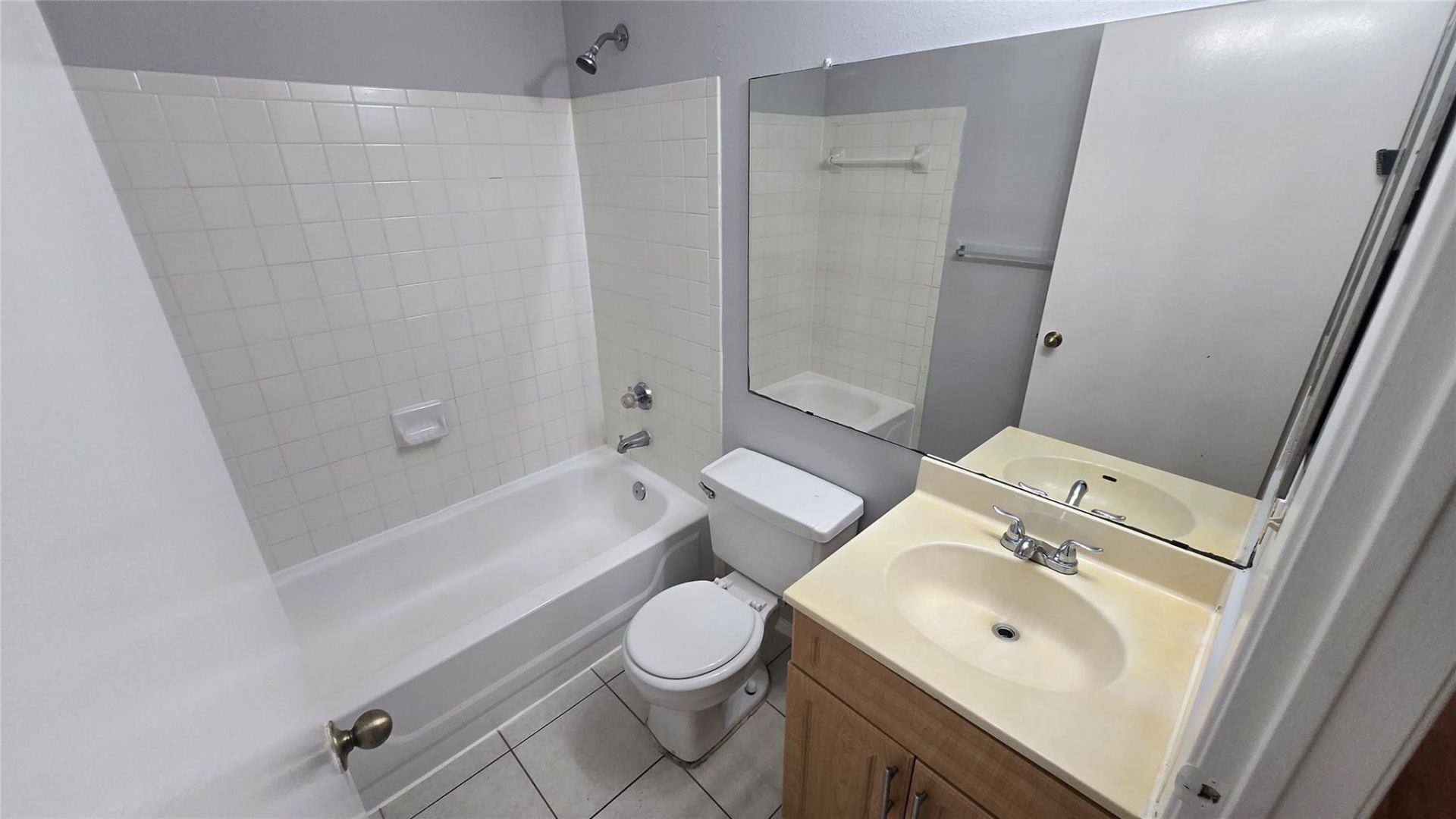 11205 W Atlantic Boulevard, Unit 305, Coral Springs, FL 33071 Photo