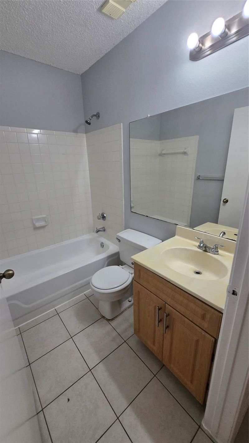 11205 W Atlantic Boulevard, Unit 305, Coral Springs, FL 33071 Photo
