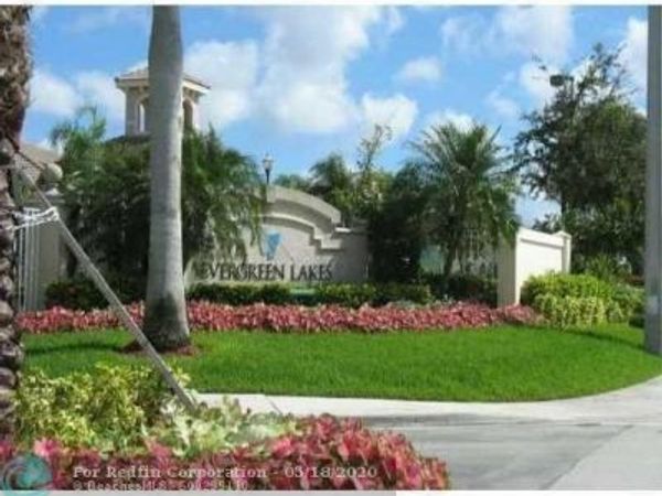 5065 Wiles Road, Unit 302, Coconut Creek, FL 33073