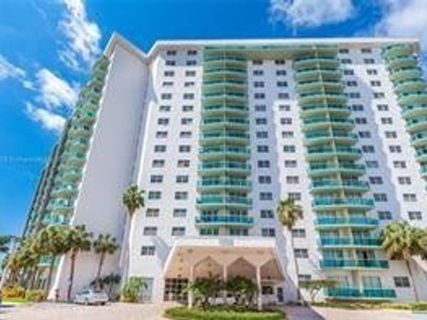 19380 Collins Avenue, Unit 507, Sunny Isles Beach, FL 33160