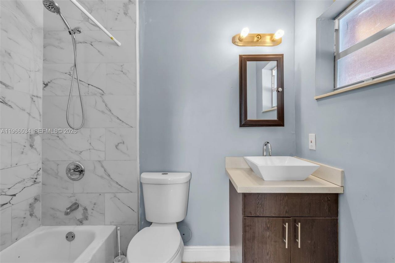 15021 NE 11th Ave, Miami, FL 33161 Photo