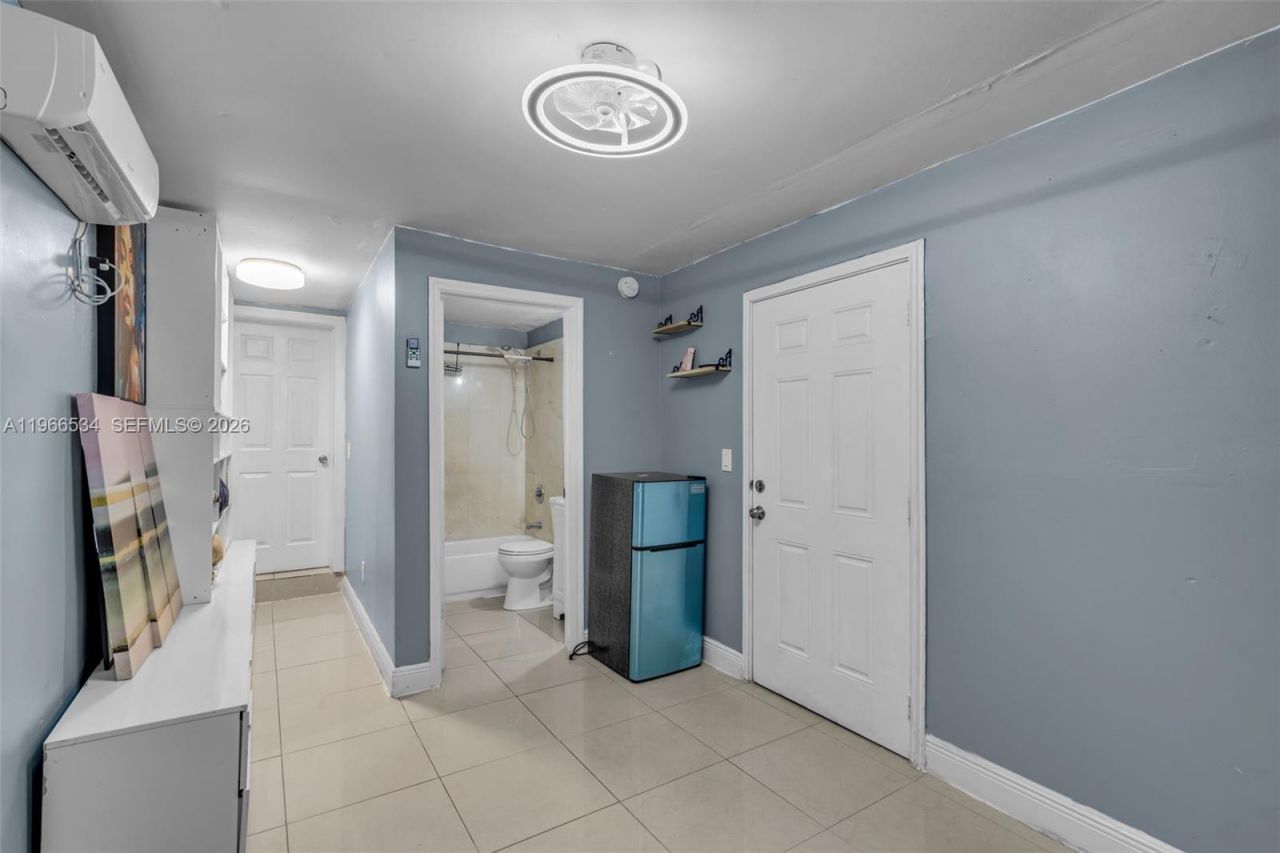 15021 NE 11th Ave, Miami, FL 33161 Photo