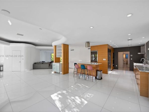 1000 N Shore Dr, Miami Beach, FL 33141