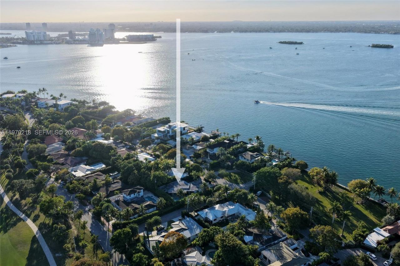 1000 N Shore Dr, Miami Beach, FL 33141 Photo