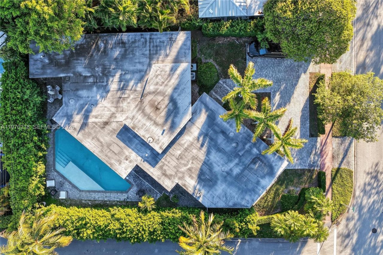 1000 N Shore Dr, Miami Beach, FL 33141 Photo