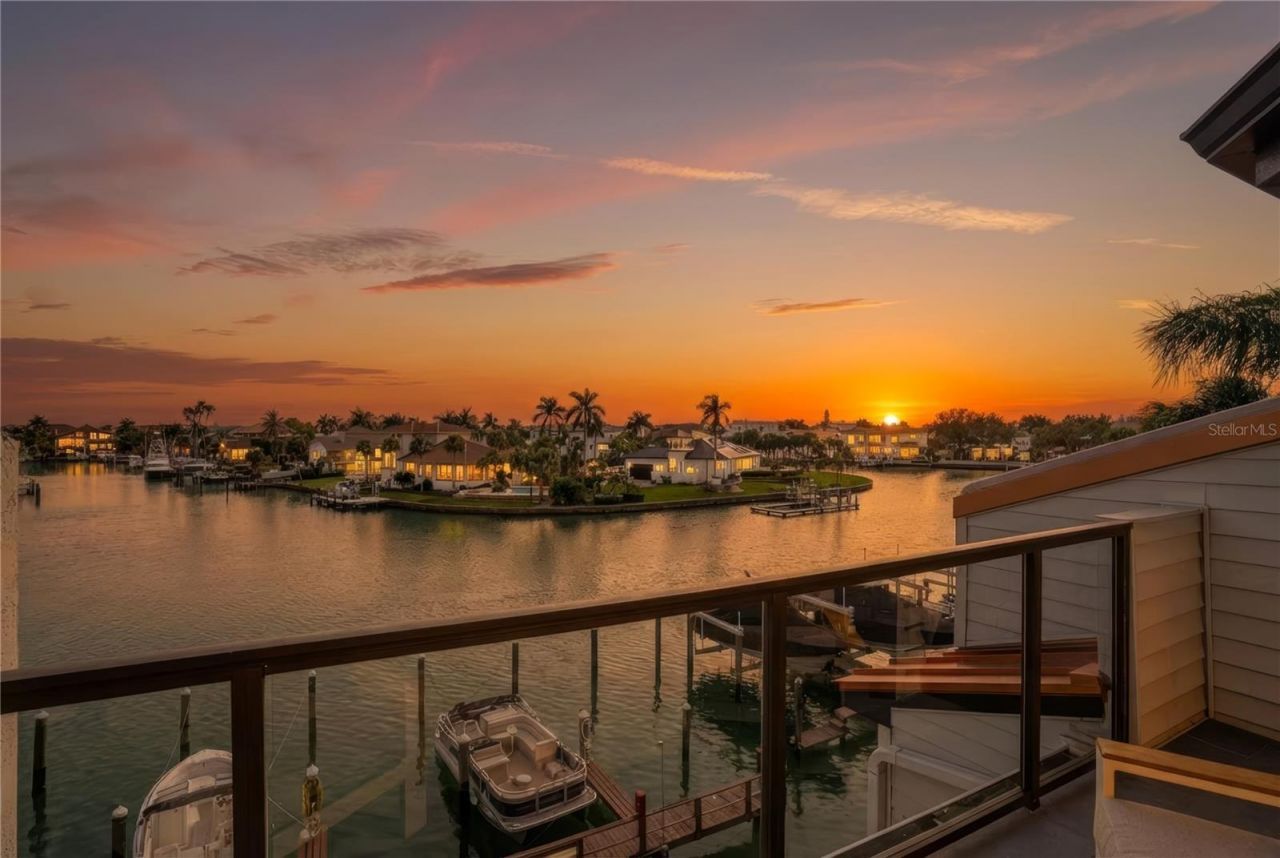 557 Pinellas Bayway S, Unit 311, Tierra Verde, FL 33715 Main Photo