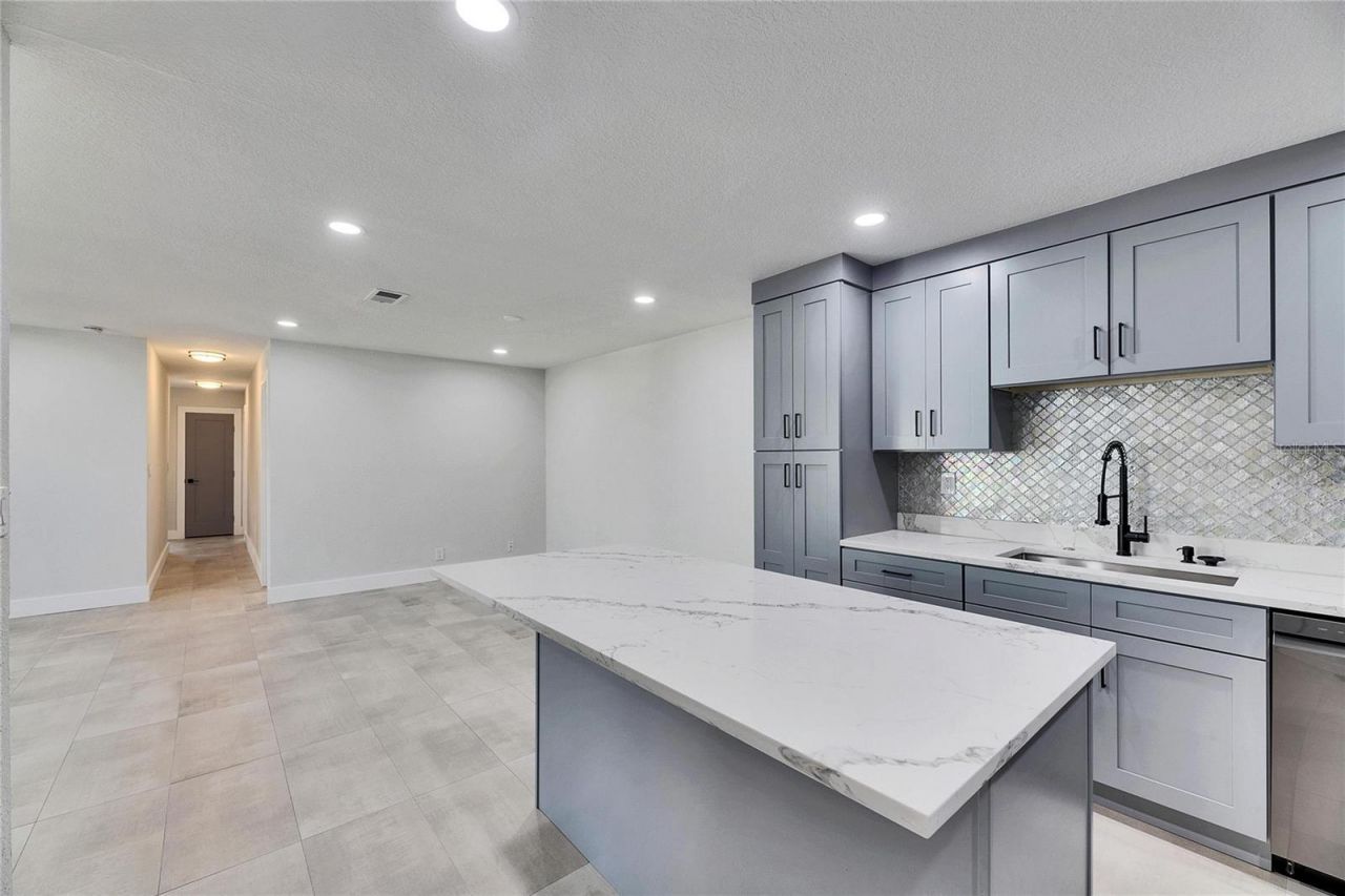 1025 Apollo Beach Boulevard, Unit 1, Apollo Beach, FL 33572 Photo