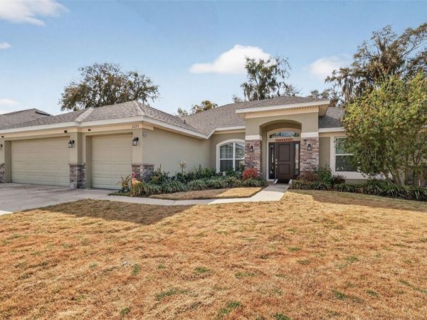 2225 ANGEL FISH LOOP, LEESBURG, FL 34748