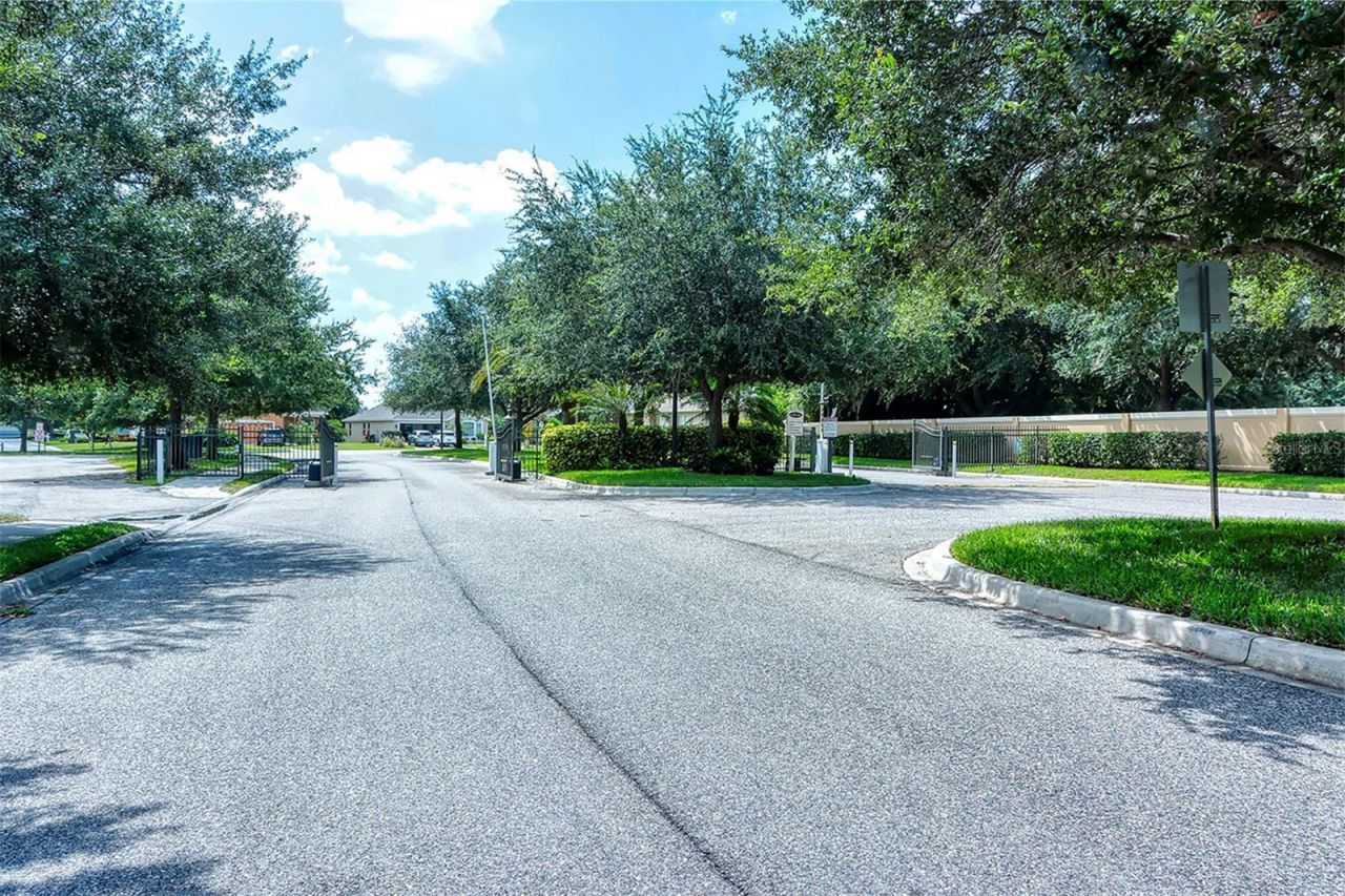 5914 53rd Lane E, Bradenton, FL 34203 Photo