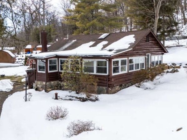 15 Cliff Rd, West Milford, NJ 07480