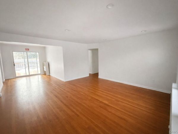 46 Elmira Street, Hicksville, NY 11801