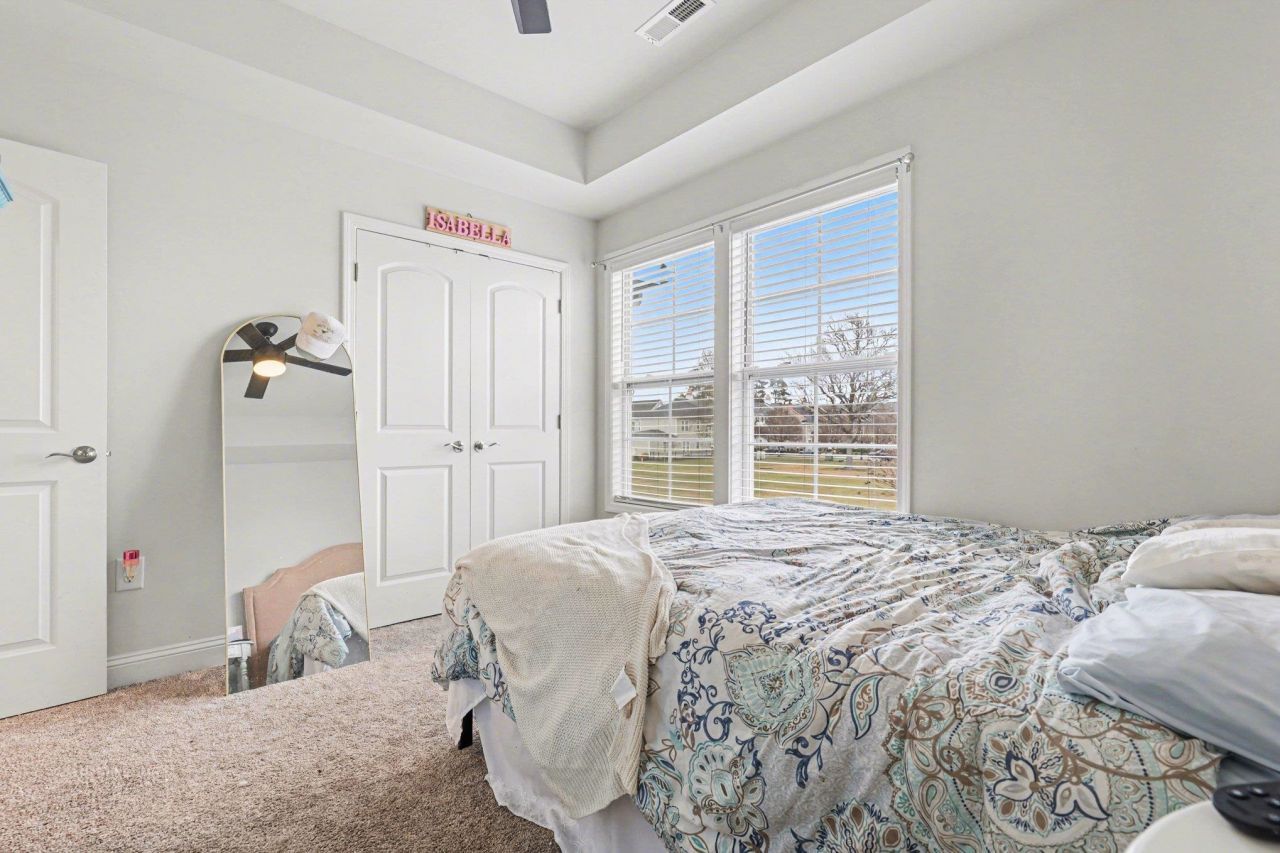 812 Moen Pl. Photo 25