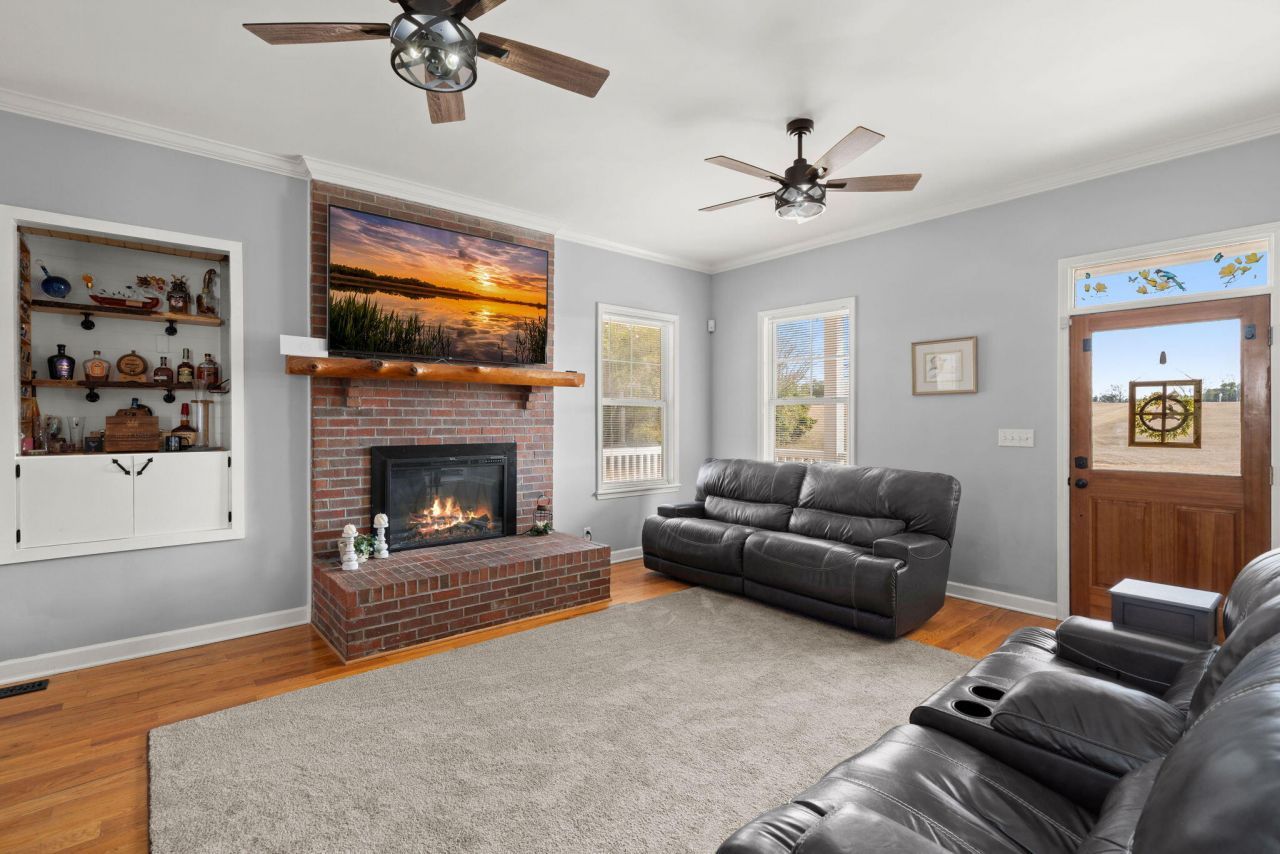 2828 Bonnette Road Photo 6