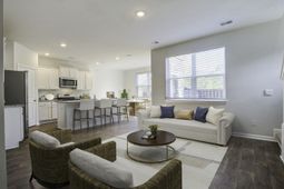 827 Kirby Court photo 4