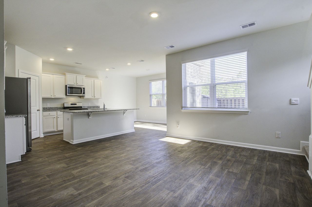 827 Kirby Court Photo 4