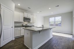 827 Kirby Court photo 4